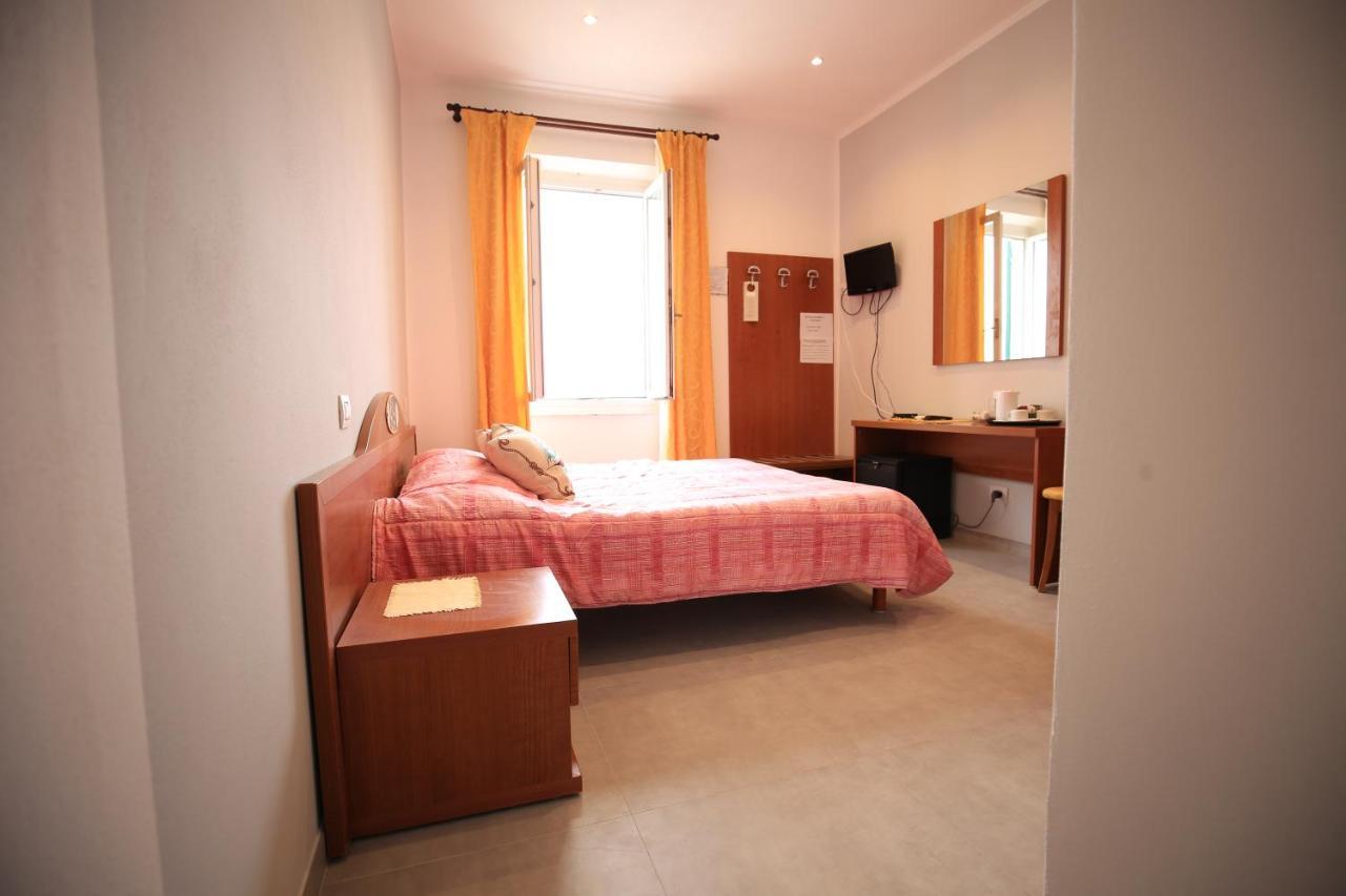 Viviani Raffaella Hotel Monterosso al Mare Exterior photo