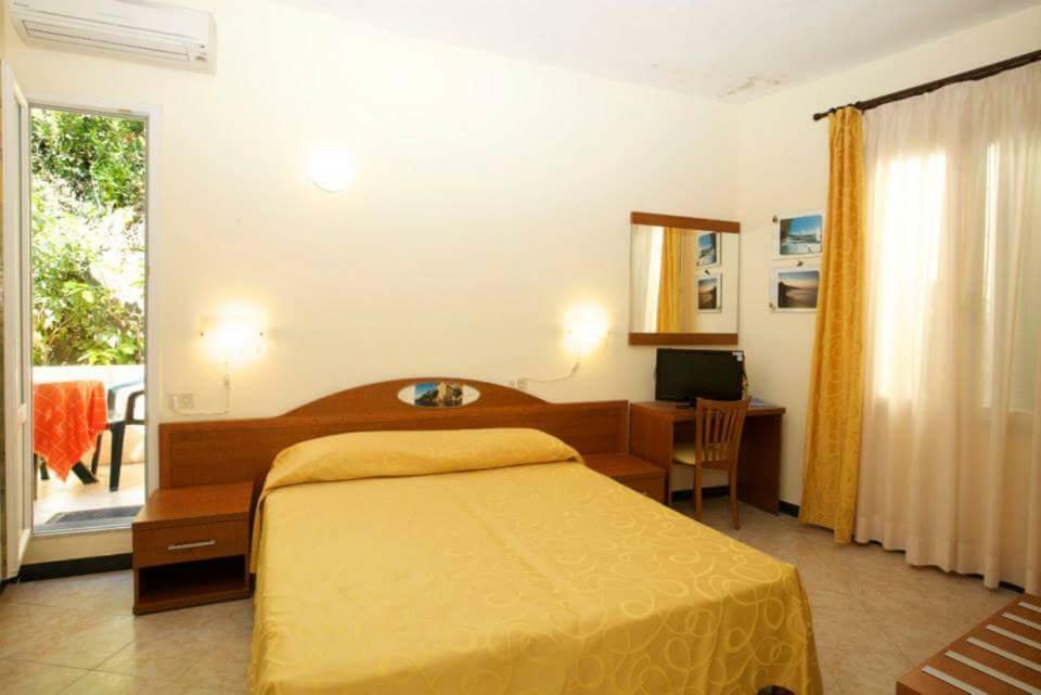 Viviani Raffaella Hotel Monterosso al Mare Exterior photo