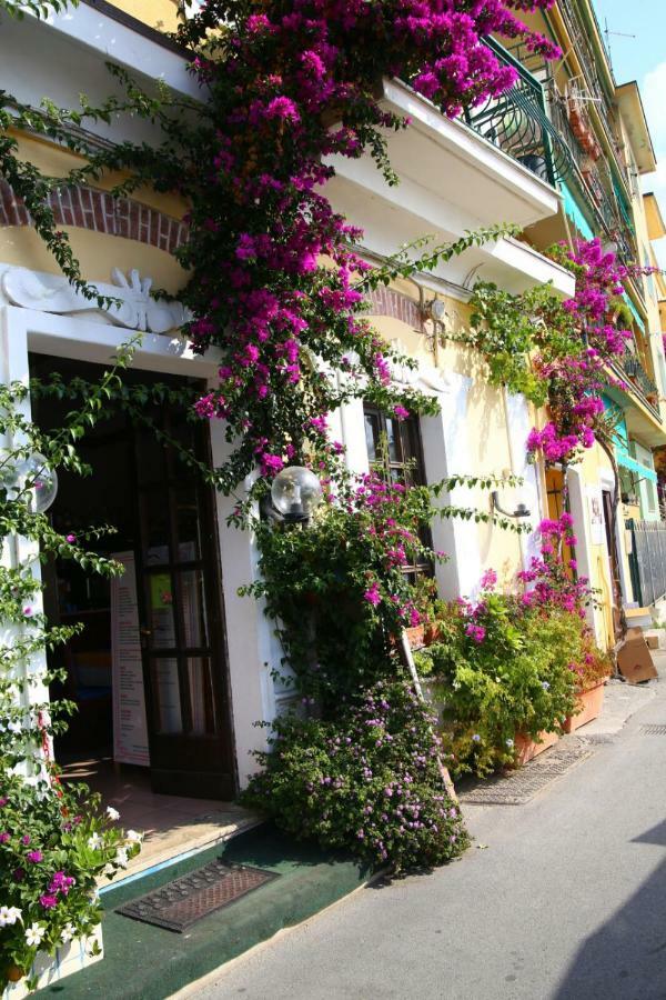 Viviani Raffaella Hotel Monterosso al Mare Room photo